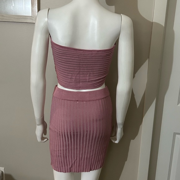 NWT! Le Lis Halter Top and Skirt Set Ribbed Dusty Rose - available in S, M + L - Picture 2 of 6